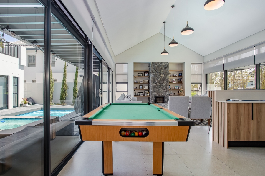 6 Bedroom Property for Sale in Pearl Valley at Val de Vie Western Cape